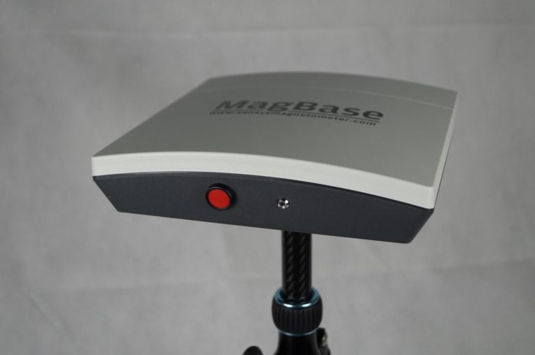 MagBase - Station for correction or noise cancelling